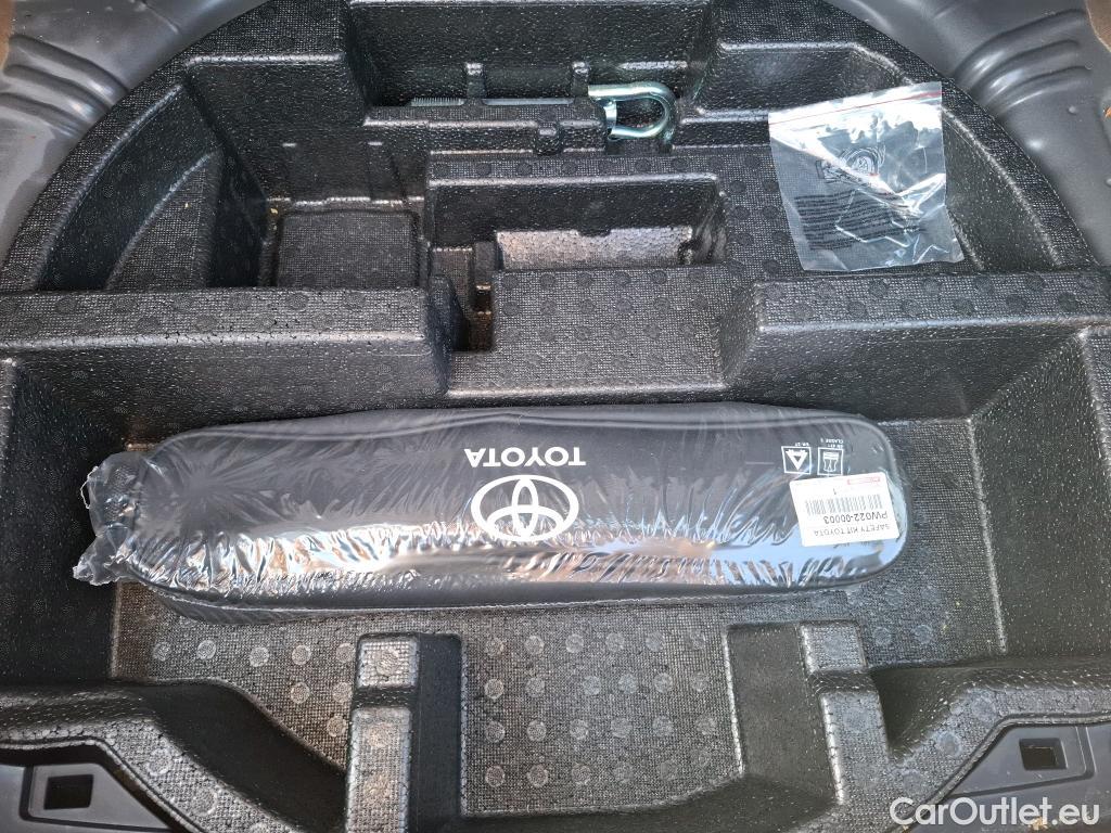  Toyota  Yaris TOYOTA  Hybride / 2017 / 5P / Berline 1.5 VVT-I HYBRID France Business #13