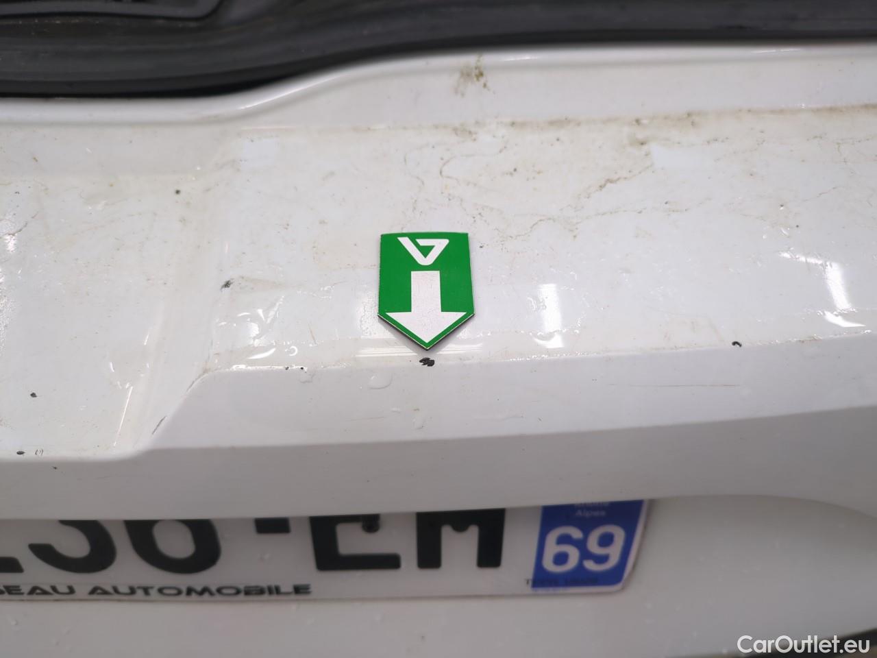  Renault  Megane  IV Berline 5pt. Société Air Nav 1.5 dCi 90CV BVM6 E6 #21