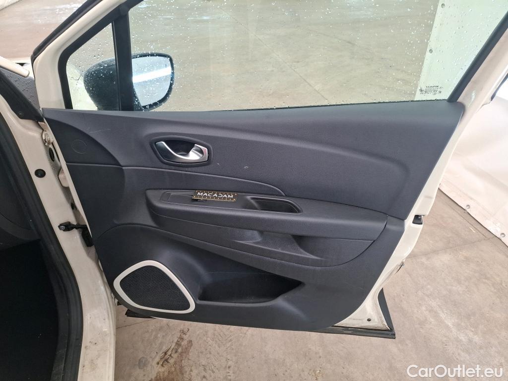 Renault  Captur RENAULT  5p Crossover Business dCi 90 #35