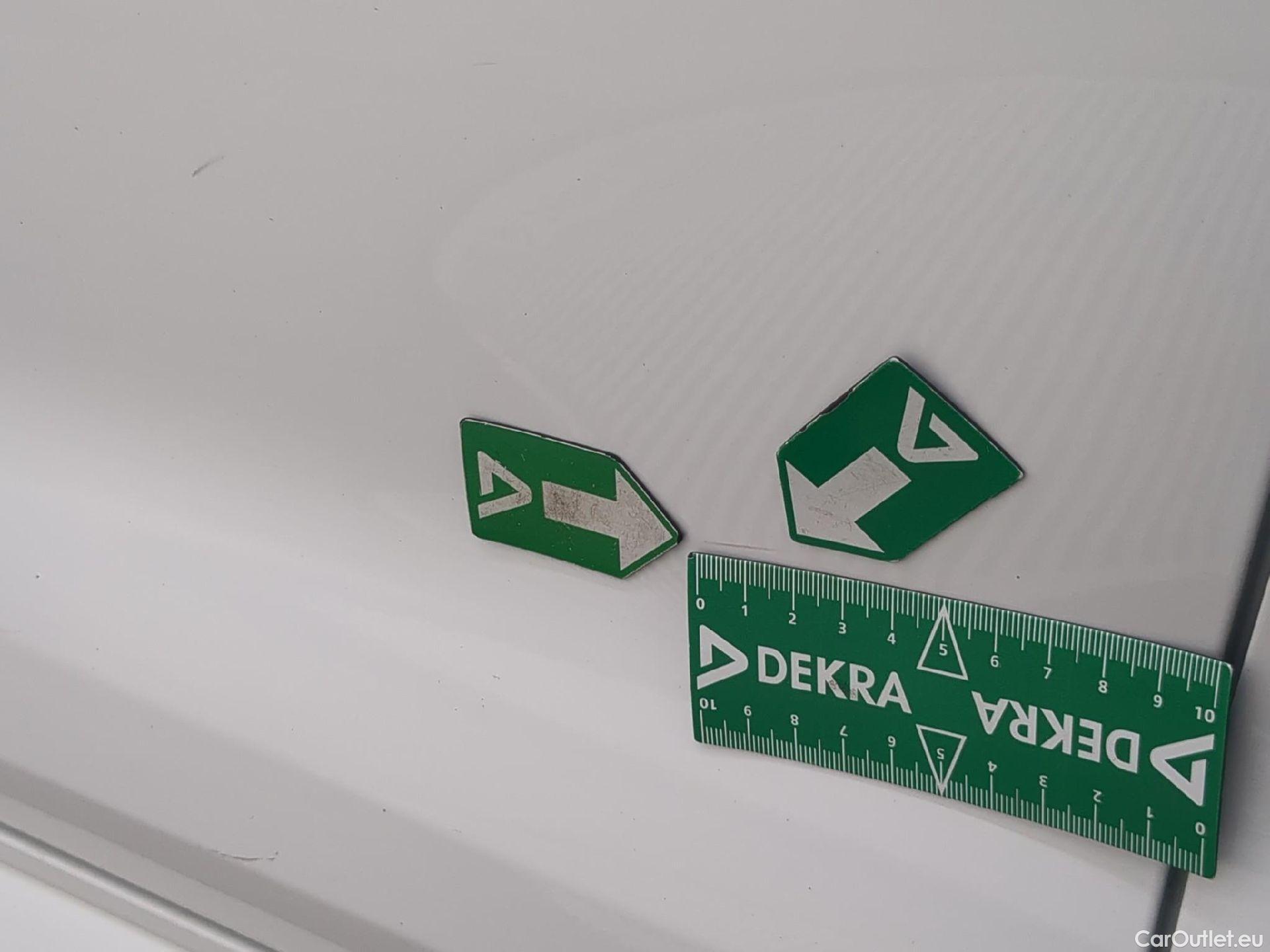  Toyota  Corolla TOYOTA  / 2018 / 5P / Berline Hybride 122h Dynamic Business #26