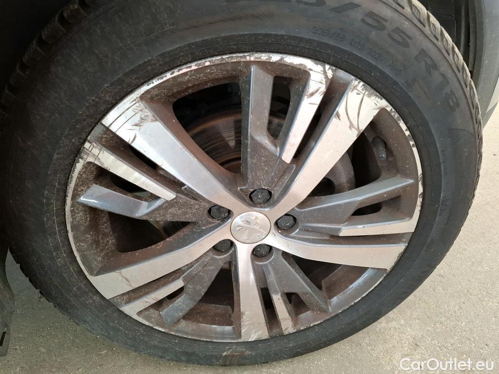  Peugeot  5008  Allure Pack 1.5 HDi 130CV BVA8 7 Sieges E6d #41