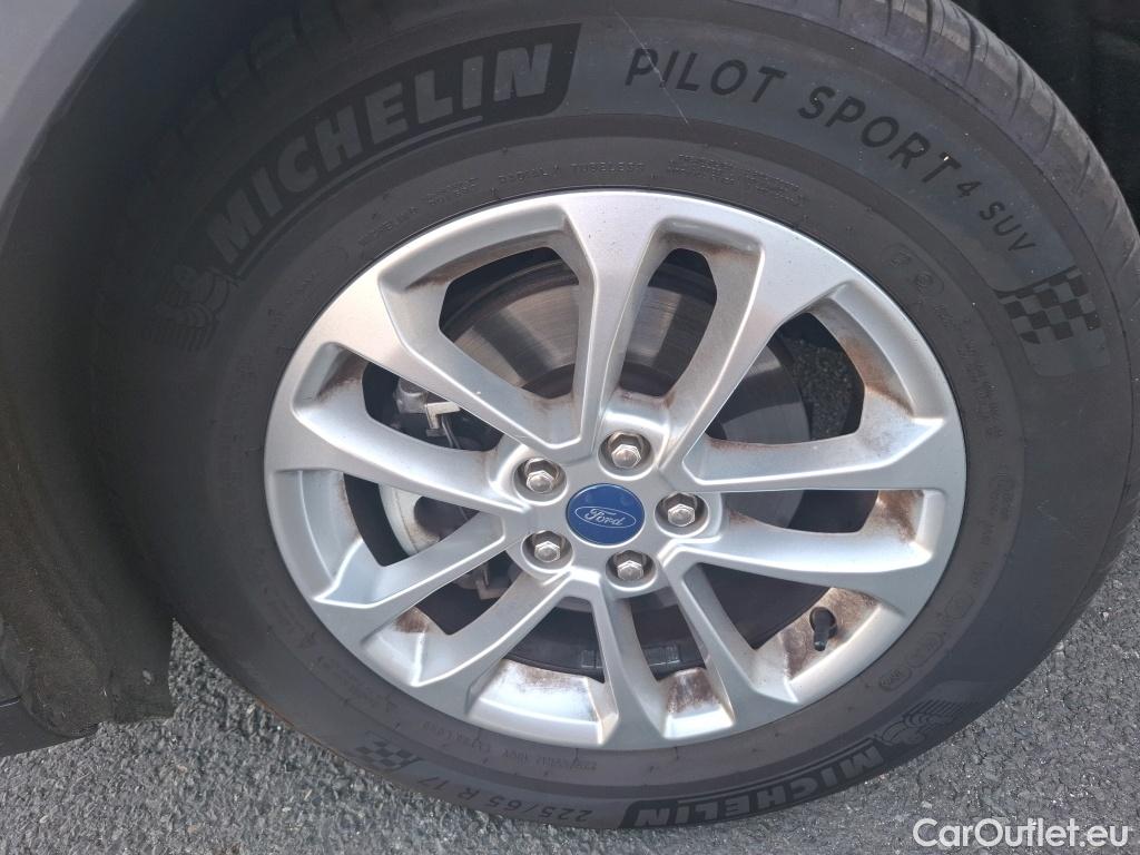  Ford  Kuga FORD  / 2019 / 5P / SUV 2.5 190 hybrid Flexifuel Pshift Titanium #12
