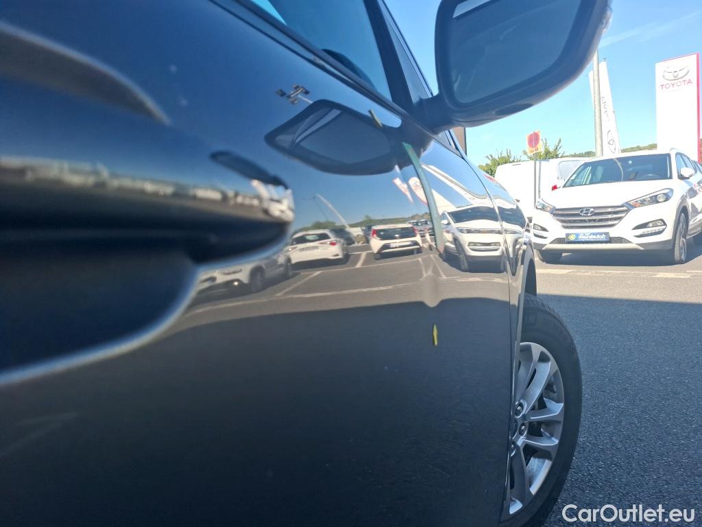 Ford  Kuga FORD  / 2019 / 5P / SUV 2.5 190 hybrid Flexifuel Pshift Titanium #4