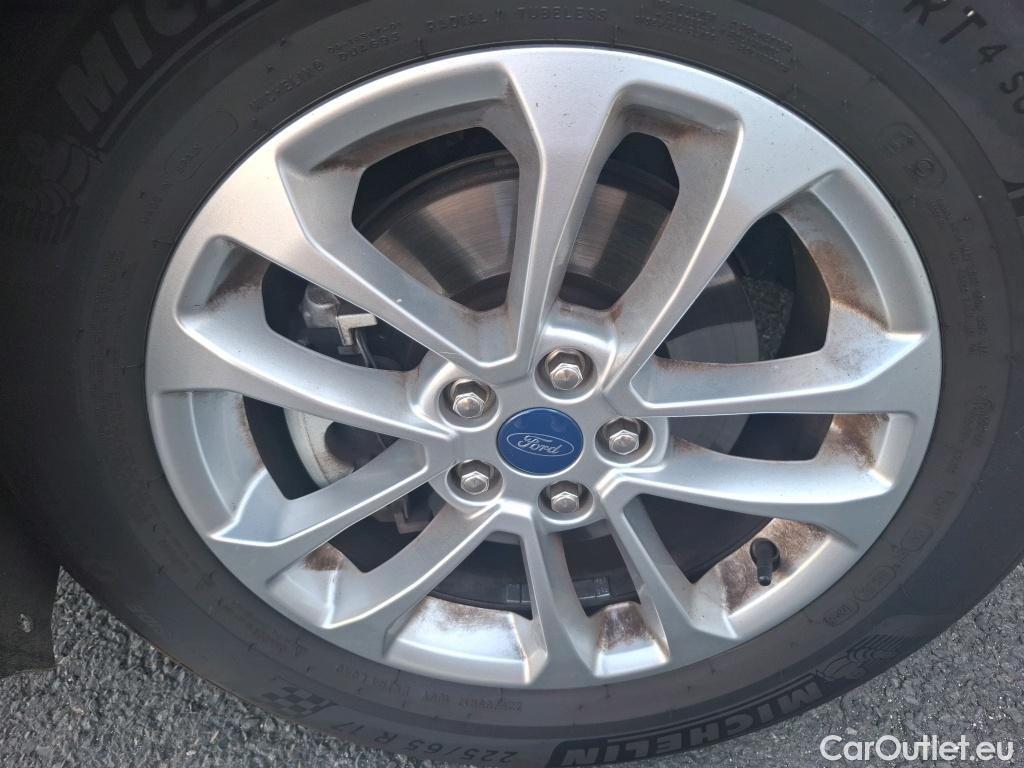  Ford  Kuga FORD  / 2019 / 5P / SUV 2.5 190 hybrid Flexifuel Pshift Titanium #13