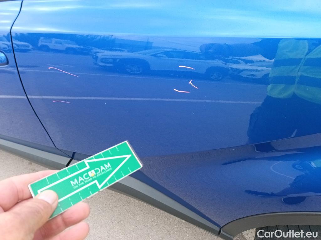  Toyota  C-HR TOYOTA  / 2019 / 5P / todoterreno 1.8 125H Advance #5
