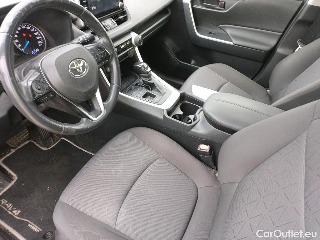  Toyota  RAV4 TOYOTA  / 2018 / 5P / todoterreno 2.5l 220H Business #36