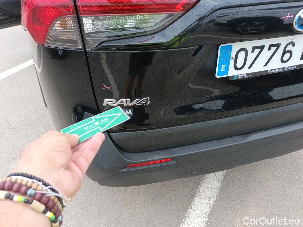  Toyota  RAV4 TOYOTA  / 2018 / 5P / todoterreno 2.5l 220H Business #3