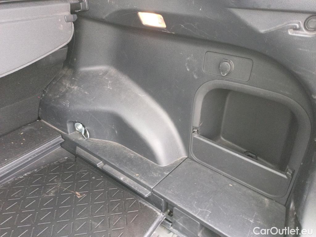  Toyota  RAV4 TOYOTA  / 2018 / 5P / todoterreno 2.5l 220H Business #21