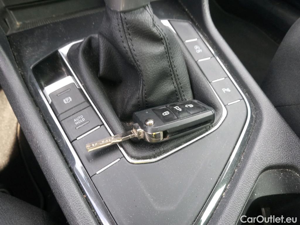  Volkswagen  Tiguan  Life 2.0 TDI 150CV AT7 E6d #3