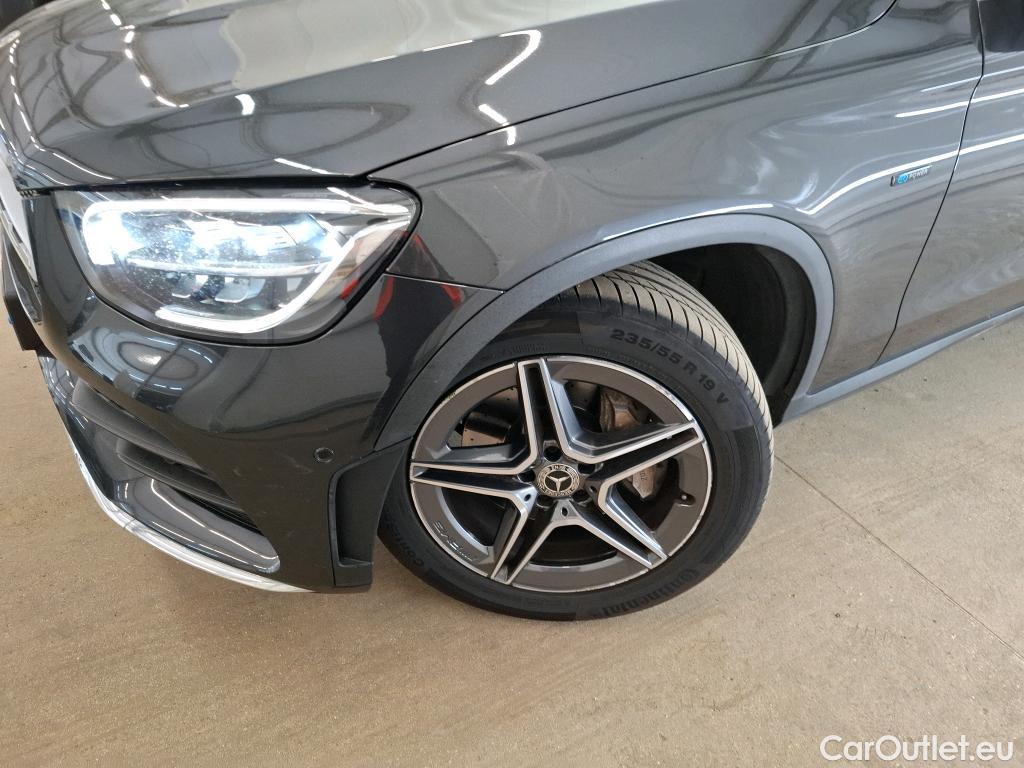 Mercedes  G-Klasee MERCEDES-BENZ GLC Coupe / 2019 / 5P / Coupé GLC 300 e AMG Line 4Matic #27
