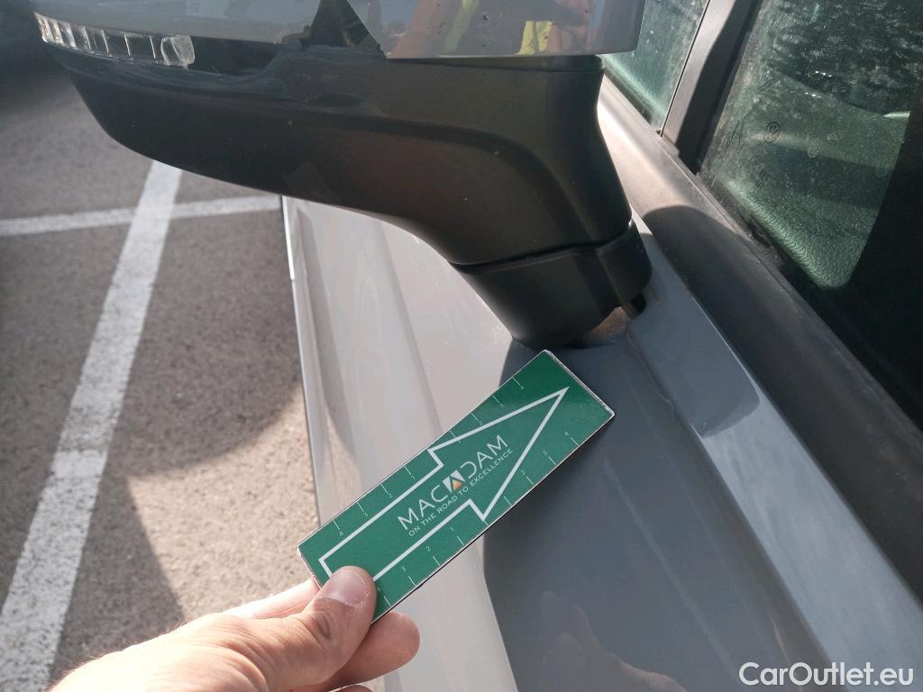  Volkswagen  Tiguan  Life 2.0 TDI 150CV AT7 E6d #1