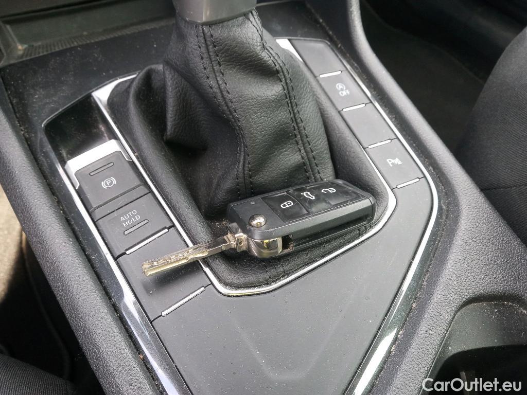  Volkswagen  Tiguan  Life 2.0 TDI 150CV AT7 E6d #4