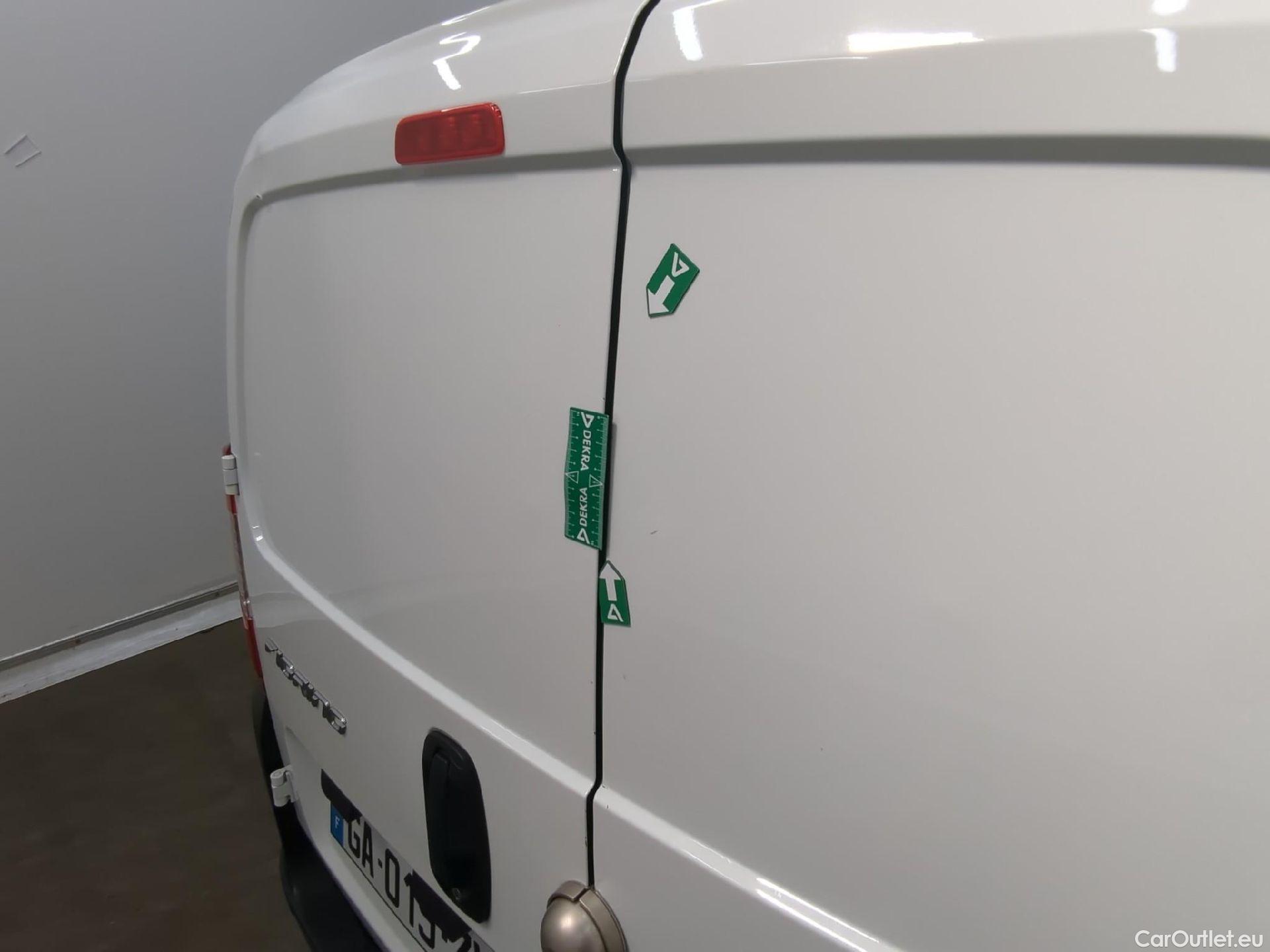  Fiat  Fiorino FIAT  / 2016 / 4P / Fourgonnette 1.3 Multijet 95 Pro Lounge #39