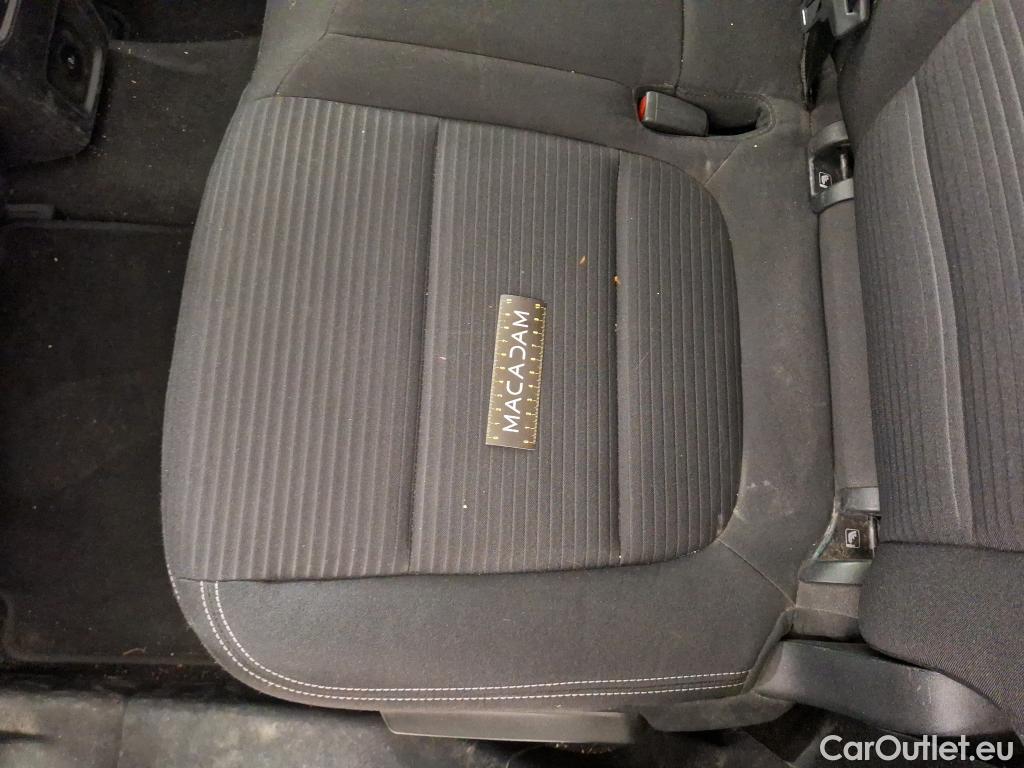  Ford  Kuga FORD  / 2019 / 5P / SUV 2.5 190 hybrid Flexifuel Pshift Titanium #49