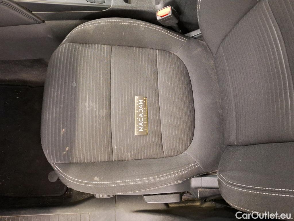 Ford  Kuga FORD  / 2019 / 5P / SUV 2.5 190 hybrid Flexifuel Pshift Titanium #47