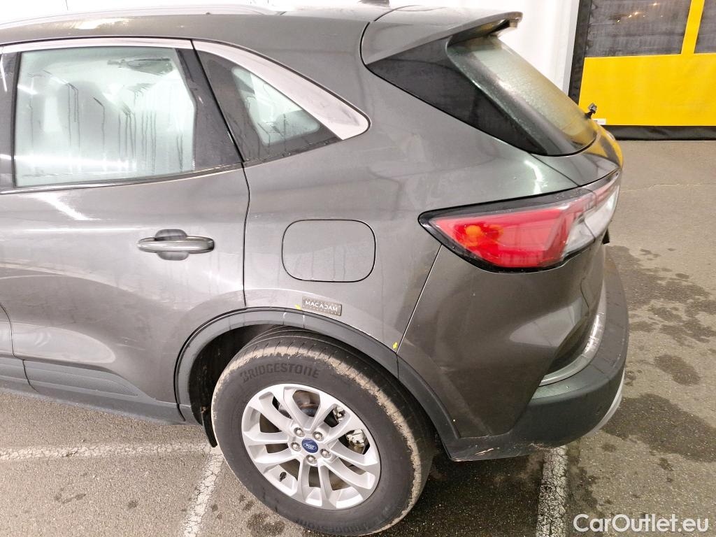  Ford  Kuga FORD  / 2019 / 5P / SUV 2.5 190 hybrid Flexifuel Pshift Titanium #9