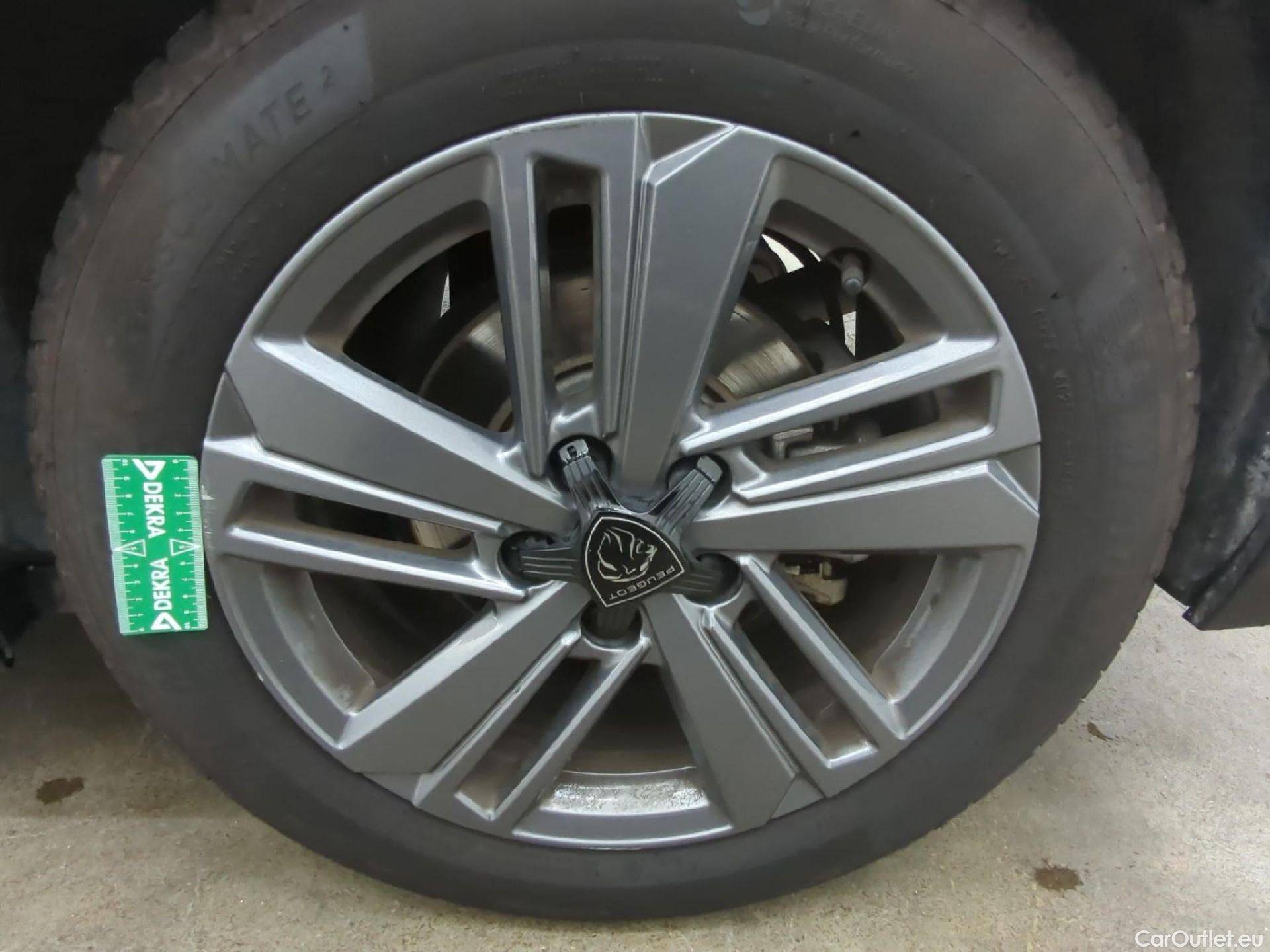  Peugeot  308  Active Pack 1.2 PureTech 130CV BVA8 E6d #17