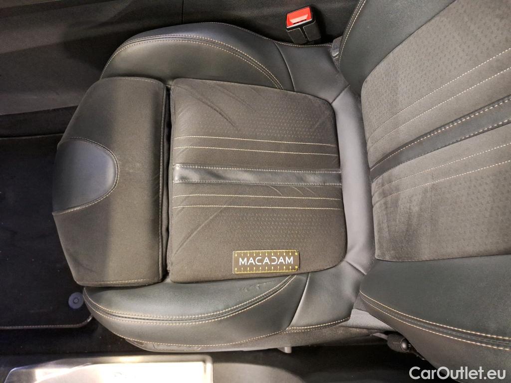  Peugeot  3008  GT 1.5 HDi 130CV BVA8 E6d #20
