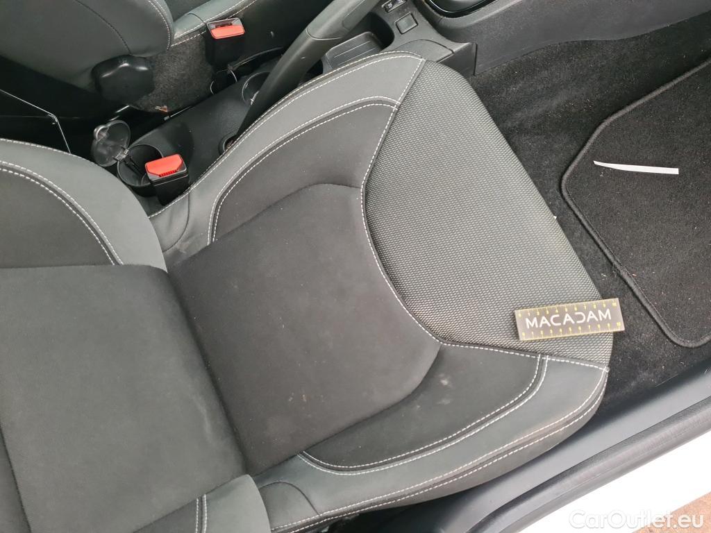  Renault  Clio  IV Air MediaNav 1.5 dCi 90CV BVM5 E6 #12