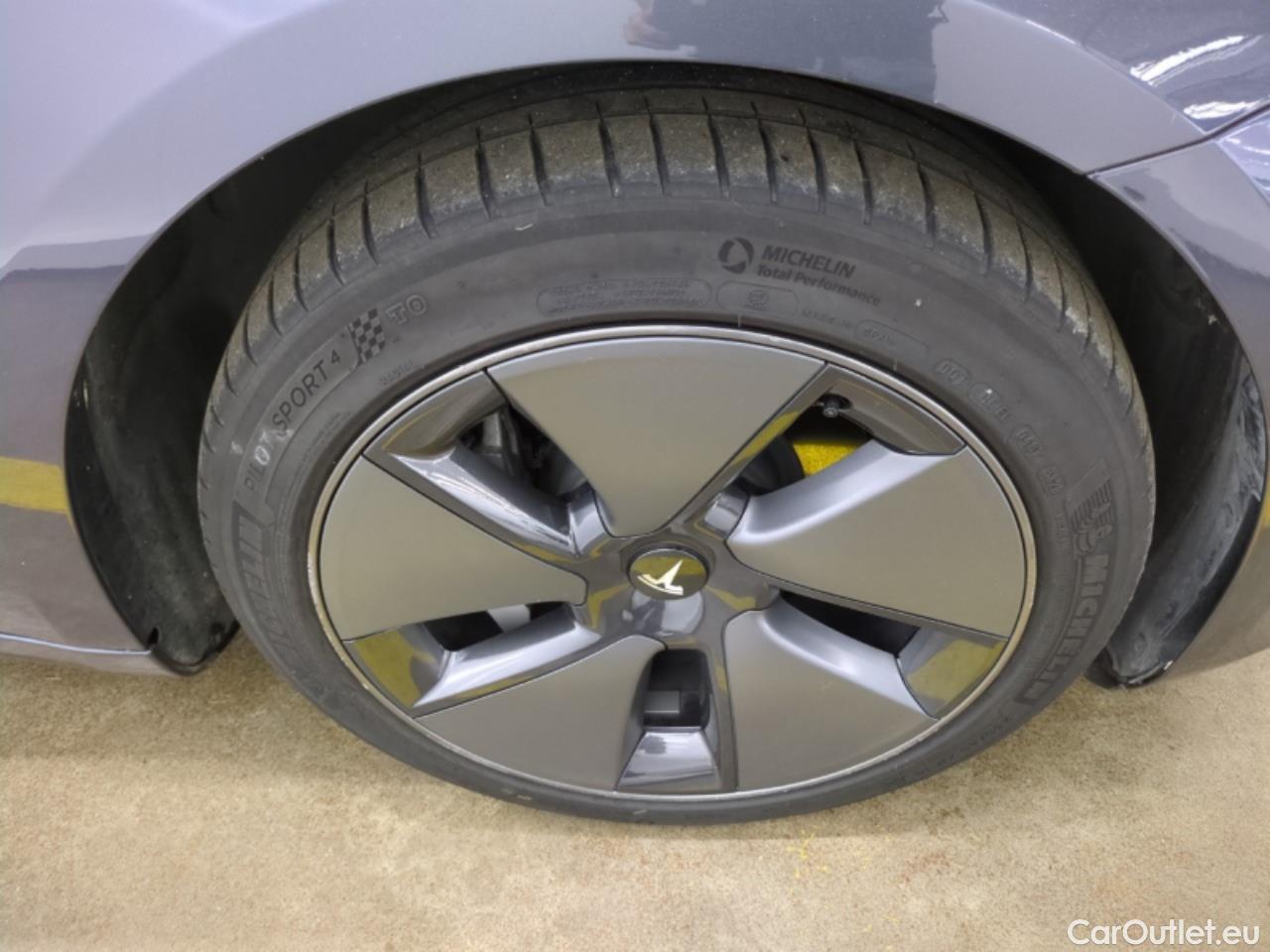  Land Rover  Discovery TESLA Model 3 / 2018 / 4P / Berline Autonomie Standard Plus RWD #21