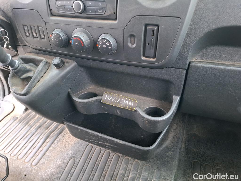  Renault  Master RENAULT  VU 4p Fourgon FG GCf Trac F3500 L2H2 Energy dCi 145 E6 #82