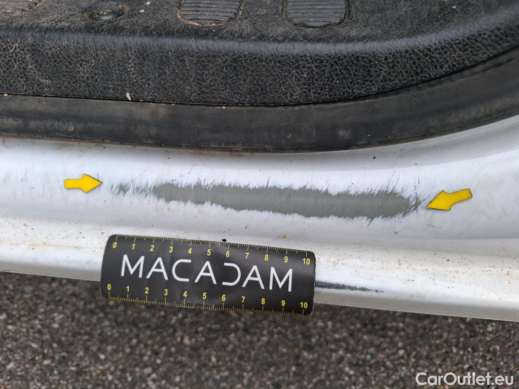  Renault  Master RENAULT  VU 4p Fourgon FG GCf Trac F3500 L2H2 Energy dCi 145 E6 #39