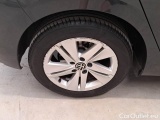  Volkswagen  Golf  VOLKSWAGEN / 2019 / 5P / BERLINA 1.5 ETSI EVO ACT 96KW LIFE DSG #45