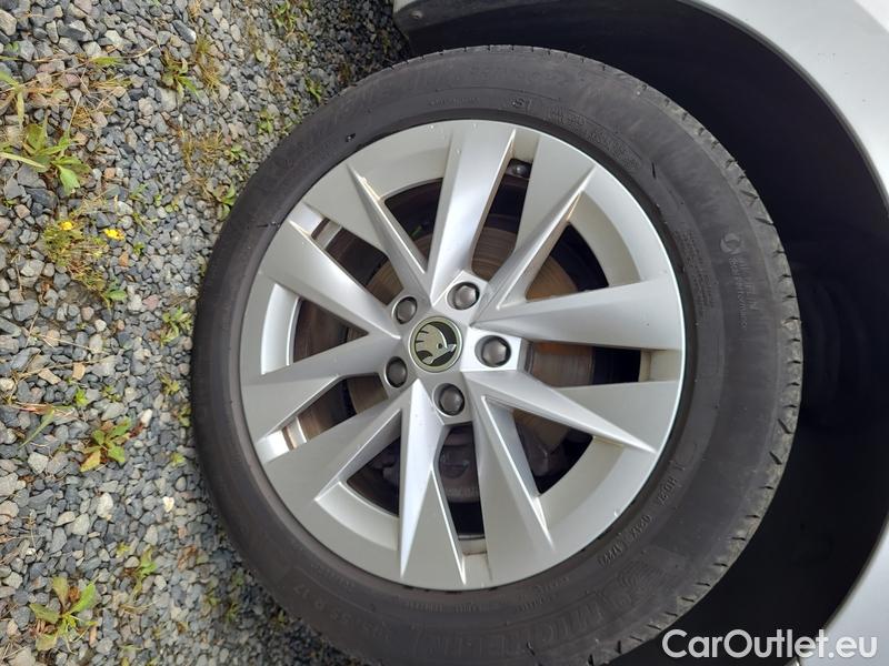  Skoda  Octavia  Combi (NX3)(2020) Oct.Combi 1.5TSI 110 Style #12