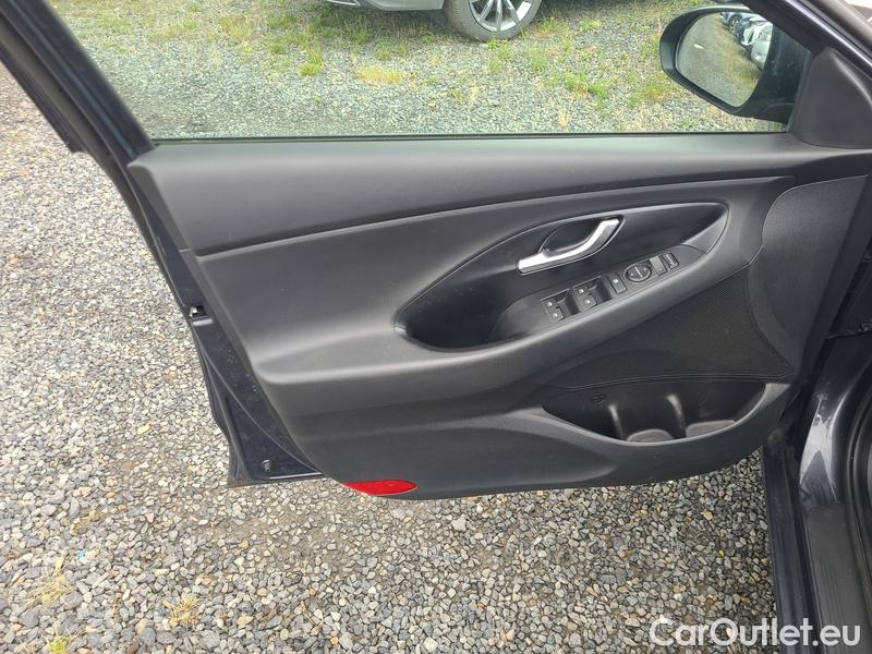  Hyundai  i30  Fastback (2018 ->)  FB 1.5TGDI 118 Smart #7