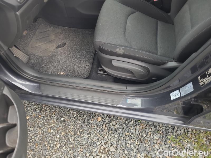 Hyundai  i30  Fastback (2018 ->)  FB 1.5TGDI 118 Smart #8