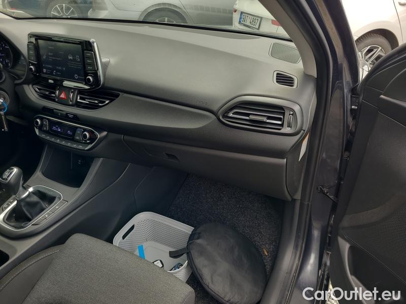  Hyundai  i30  Fastback (2018 ->)  FB 1.5TGDI 118 Smart #30