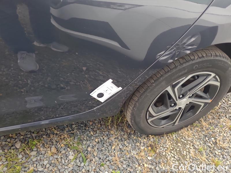  Hyundai  i30  Fastback (2018 ->)  FB 1.5TGDI 118 Smart #18