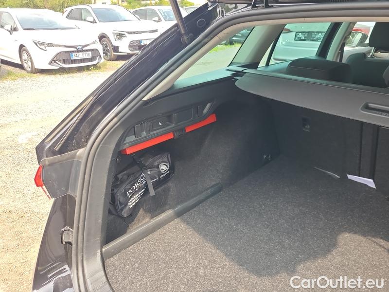  Skoda  Octavia  Combi (NX3)(2020) Oct.Com.1.4TSI 150 Style AT #18