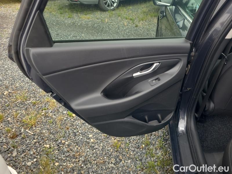 Hyundai  i30  Fastback (2018 ->)  FB 1.5TGDI 118 Smart #16