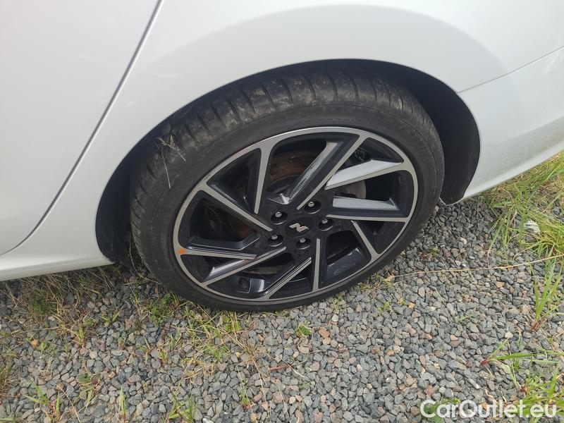  Hyundai  i30   cw (PD)(2017->)  kom.1.5T-GDI N Line 5d #16