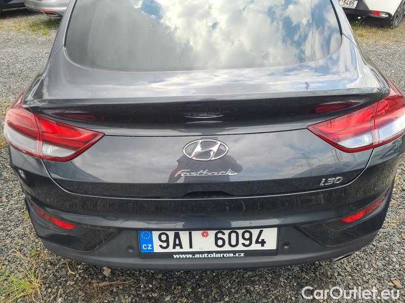  Hyundai  i30  Fastback (2018 ->)  FB 1.5TGDI 118 Smart #23