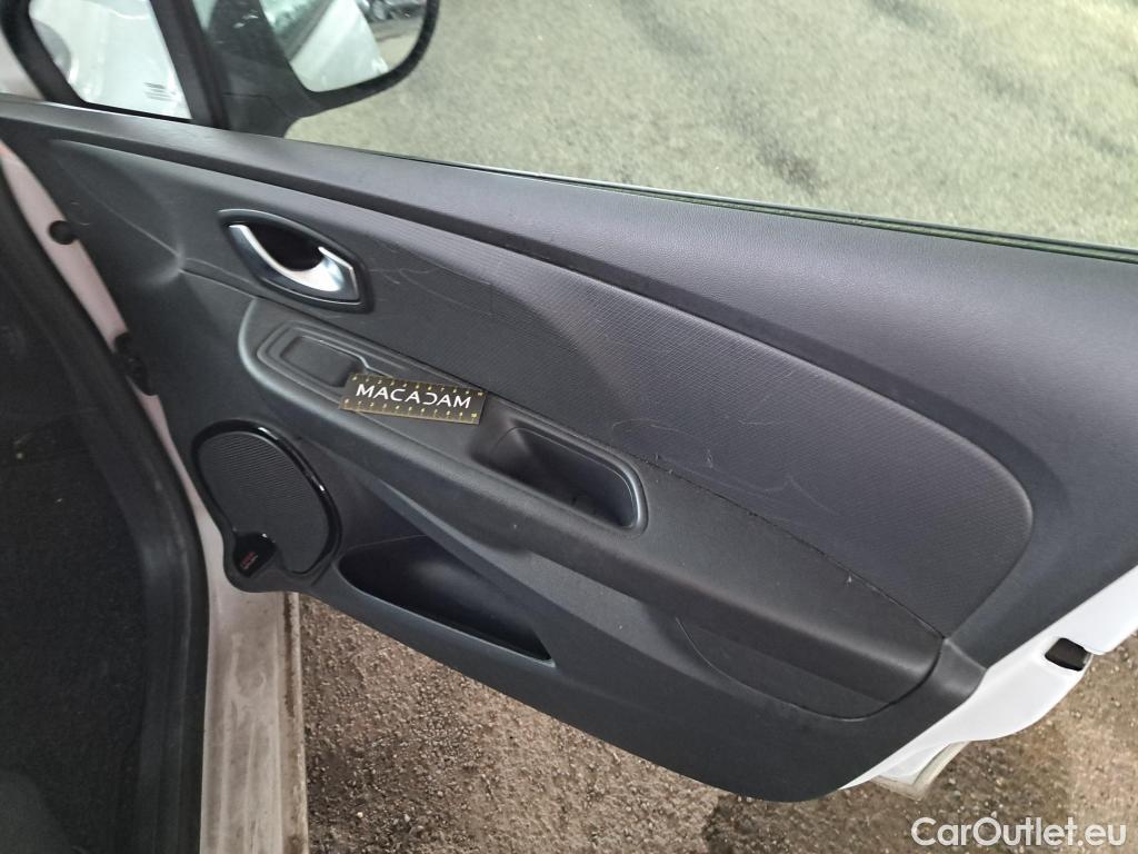  Renault  Clio  IV Air MediaNav 1.5 dCi 75CV BVM5 E6 #22