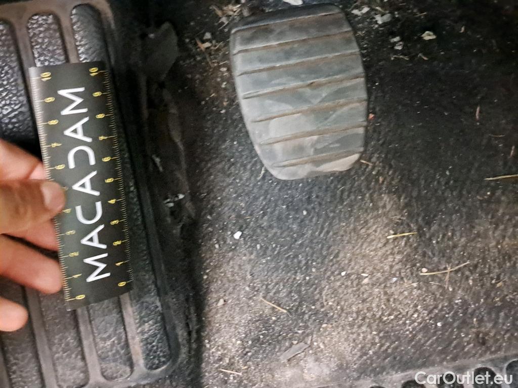  Renault  Clio  IV Air MediaNav 1.5 dCi 75CV BVM5 E6 #4
