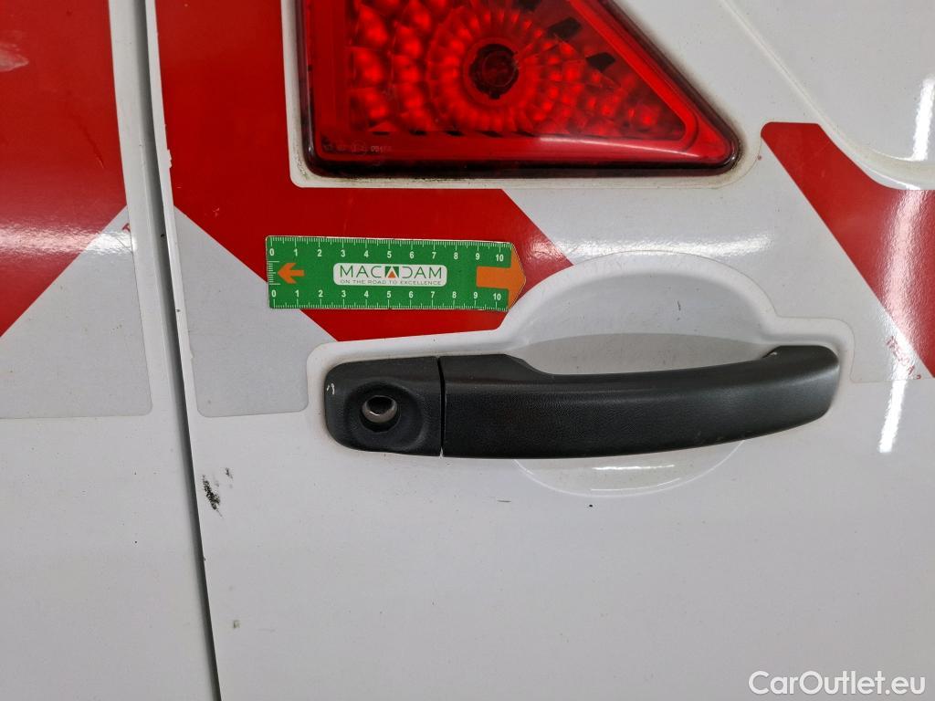  Renault  Master Renault V.I.  VU 4p Fourgon 2.3 125.35 FG L4H2 GC P-MJ #21