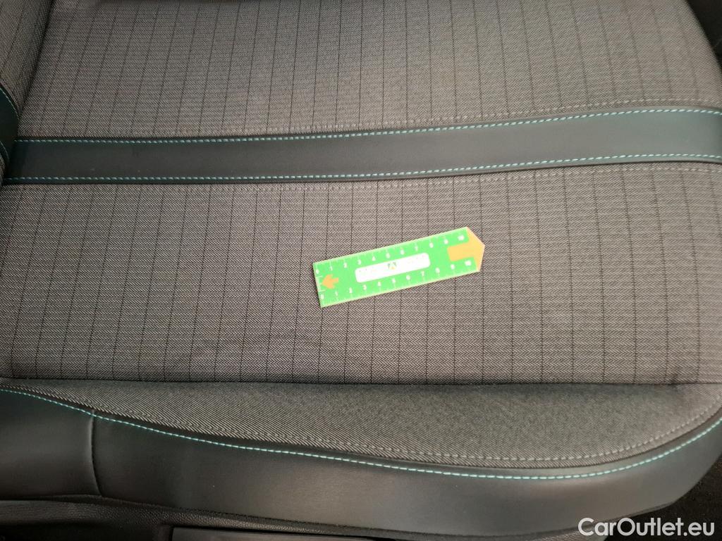  Peugeot  2008  Allure 1.2 PureTech 130CV BVA8 E6d #22