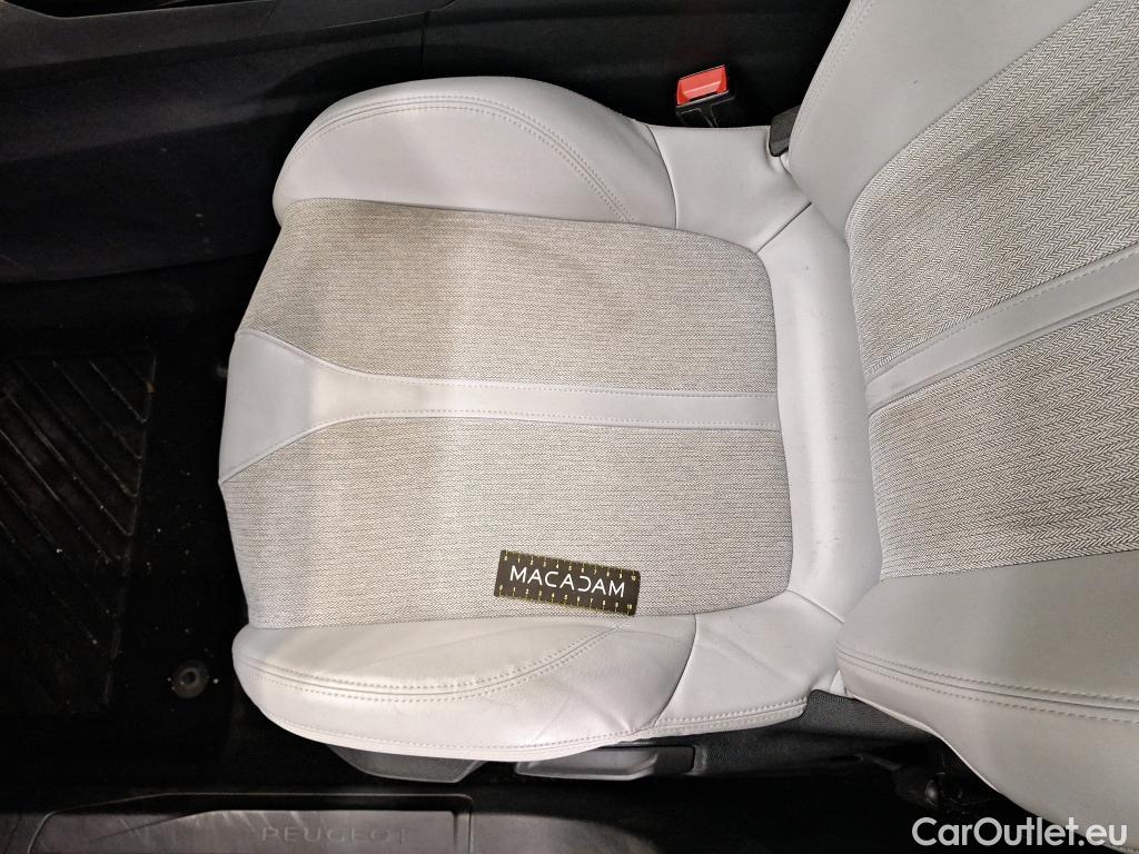  Peugeot  3008  Allure Business 1.5 HDi 130CV BVA8 E6d #18