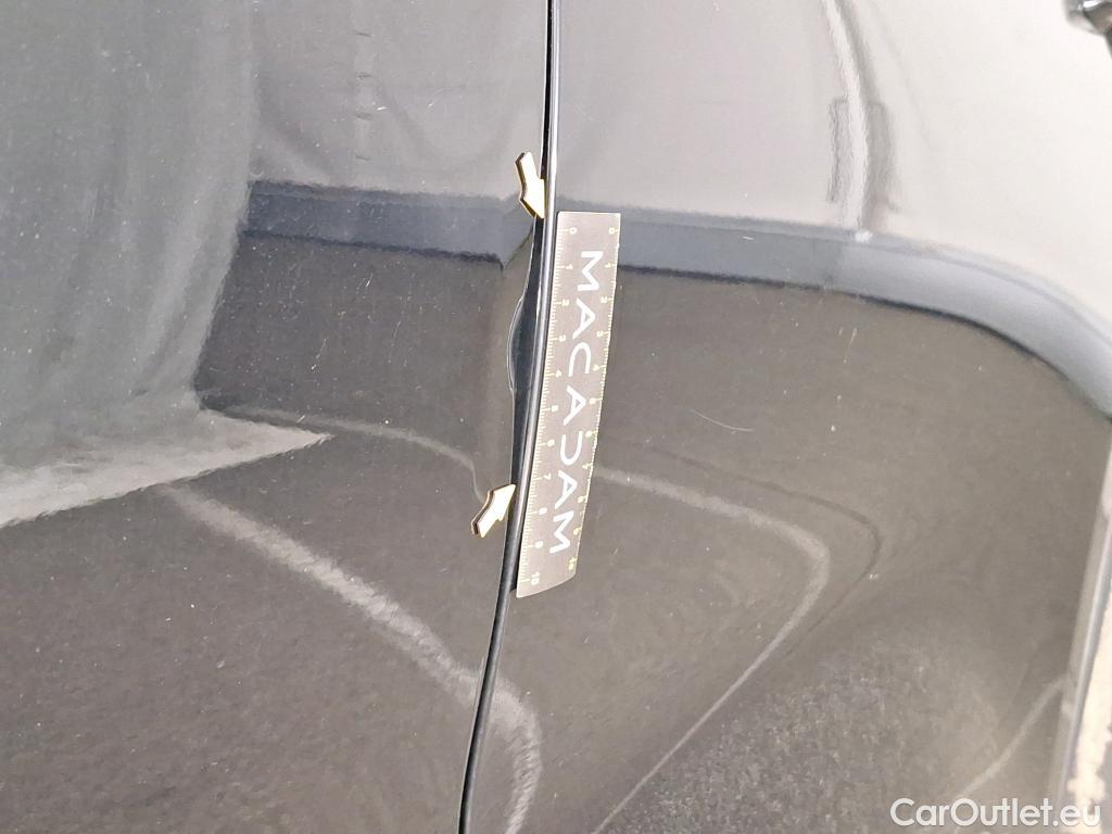  Ford  Kuga FORD  / 2019 / 5P / SUV 190 Hybrid I-AWD(FHEV) Powershi Titanium #2