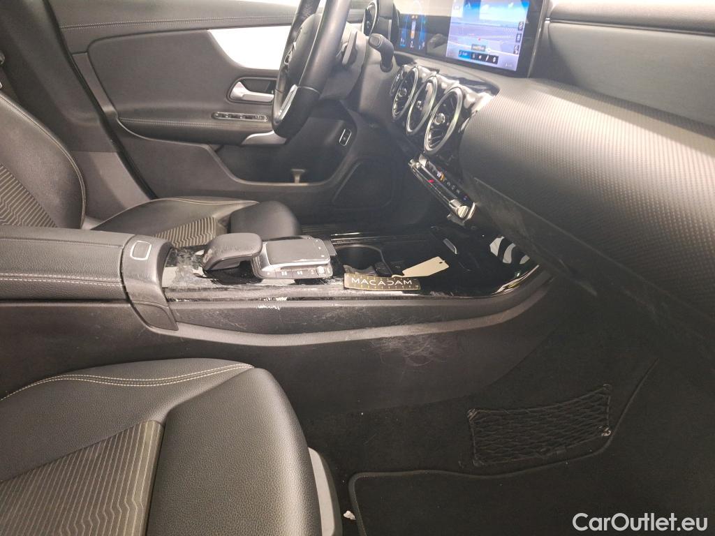  Mercedes  CLA-Klasse MERCEDES-BENZ CLA Shooting Brake / 2019 / 5P / Break CLA 180 d Business Line BA7 #31