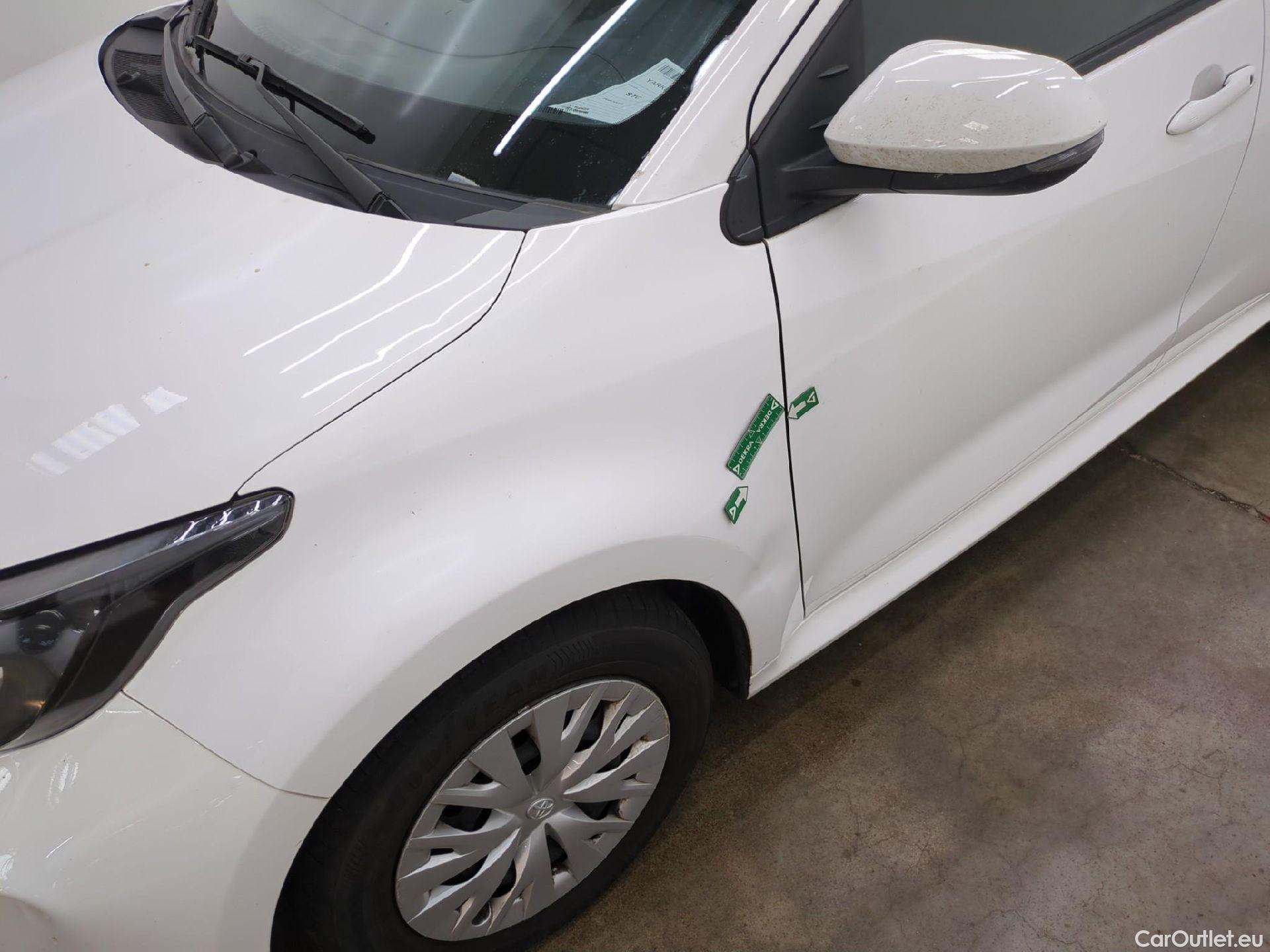  Toyota  Yaris TOYOTA  Hybride / 2019 / 5P / Berline Hybride 116h Dynamic Business Beyond Zer #44