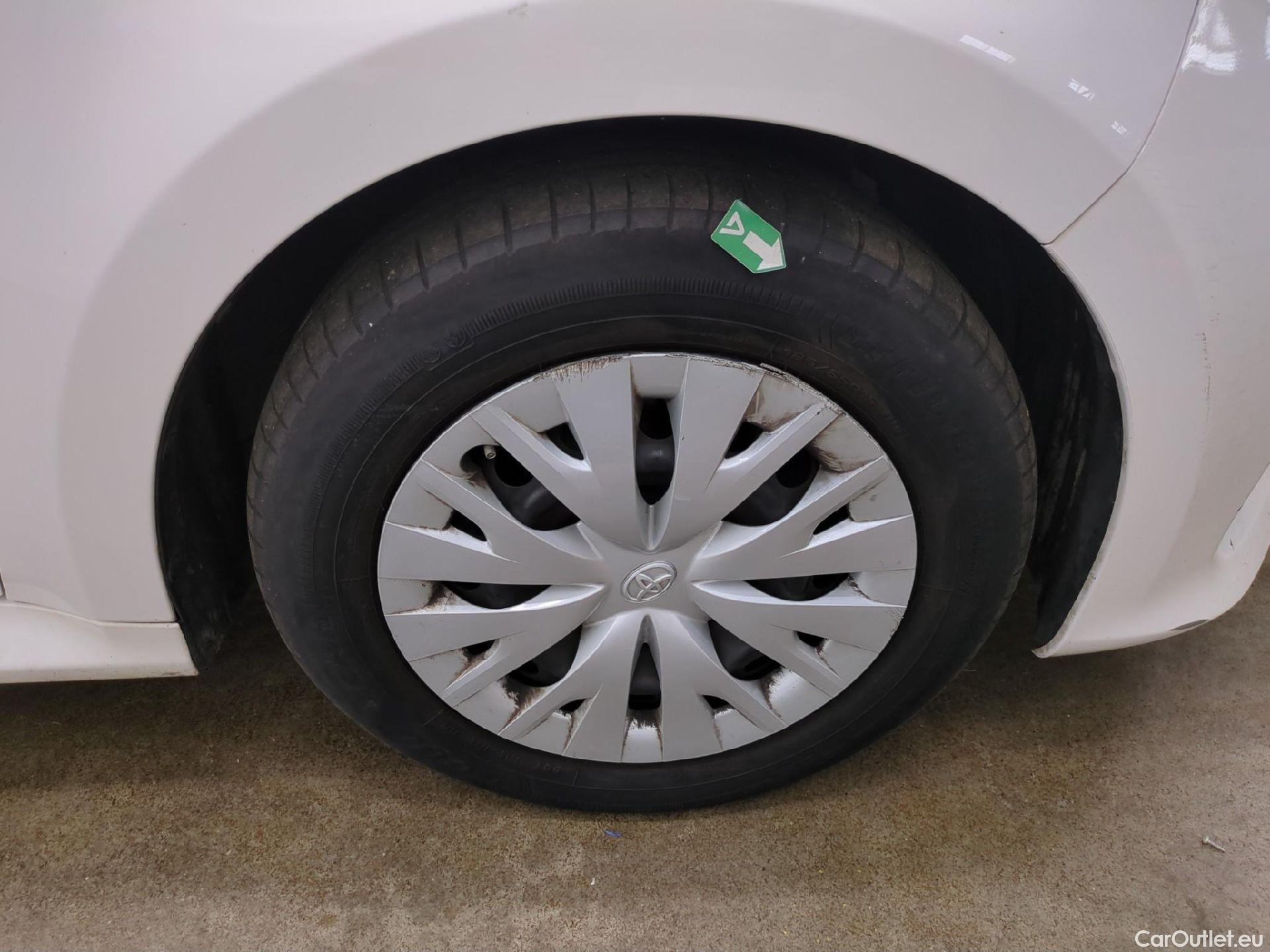  Toyota  Yaris TOYOTA  Hybride / 2019 / 5P / Berline Hybride 116h Dynamic Business Beyond Zer #16