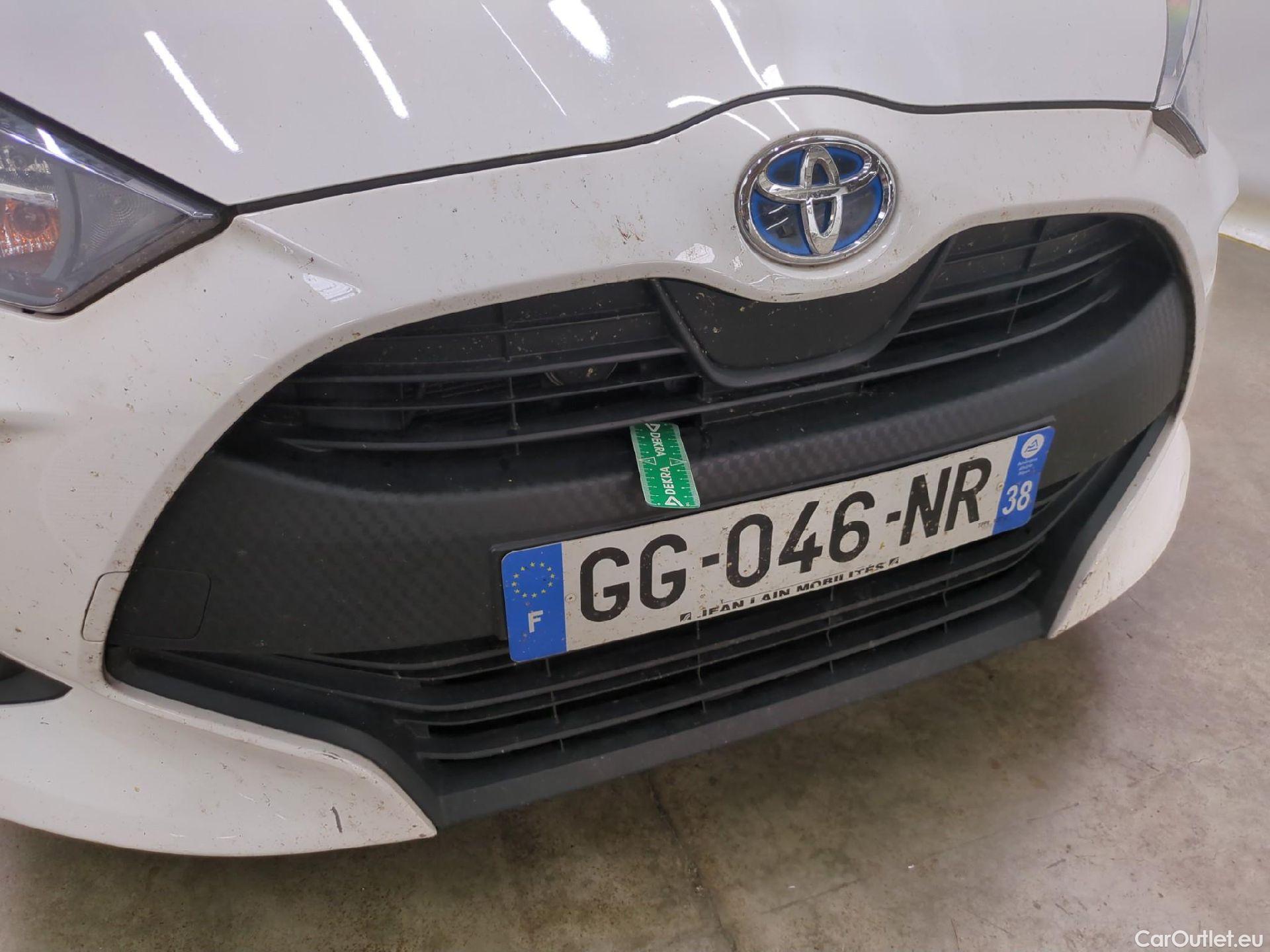  Toyota  Yaris TOYOTA  Hybride / 2019 / 5P / Berline Hybride 116h Dynamic Business Beyond Zer #42