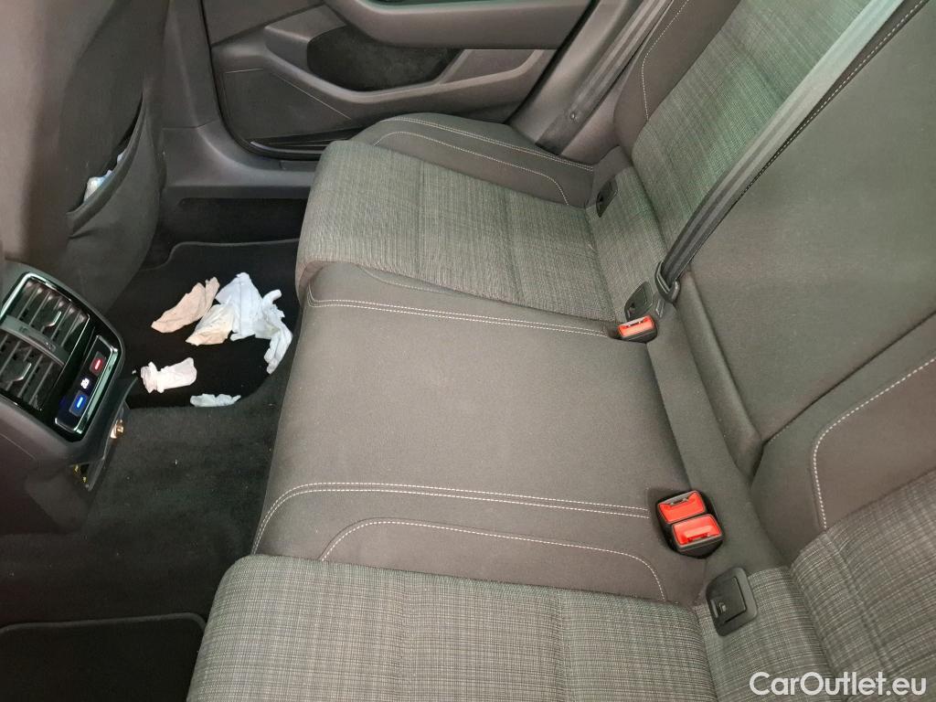  Volkswagen  Passat  Berline Business 2.0 TDI 120CV BVA7 E6d #39