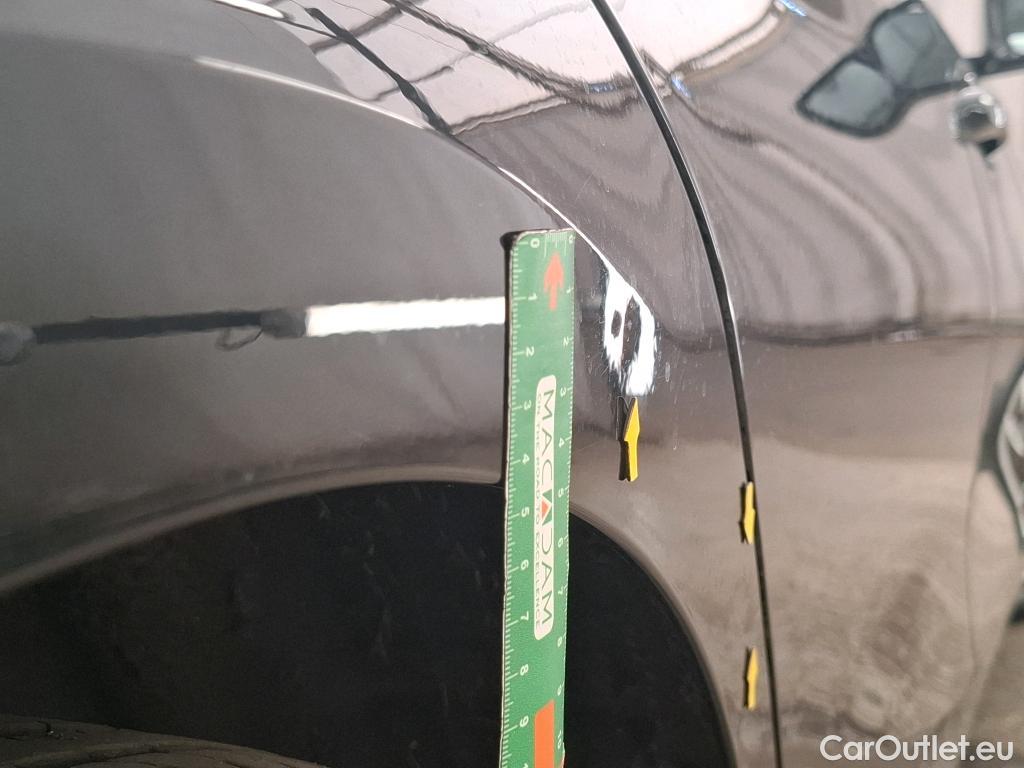  Bmw  Serie 3 BMW Série 3 Berline 4p Berline 320d 190ch Business Design BVA8 #15