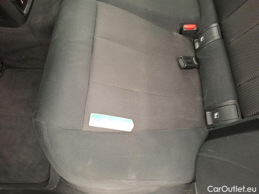  Bmw  Serie 3 BMW Série 3 Berline 4p Berline 320d 190ch Business Design BVA8 #17