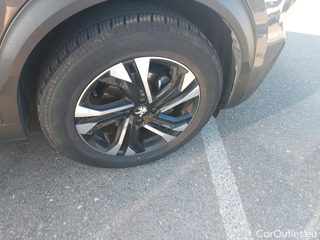  Peugeot  2008  Allure Pack 1.2 PureTech 130CV AT8 E6d #3